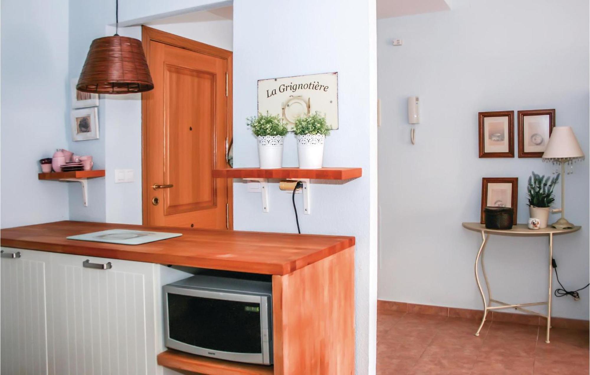 Beautiful Apartment In Alcossebre With Kitchen المظهر الخارجي الصورة